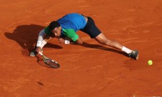 九游娱乐网站-蒙特卡洛大师赛鏖战拉沃尔杯，兹维列夫点燃赛场的简单介绍