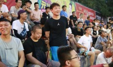 九游官网-包含欧洲巨星篮球夏季巡回赛激情开幕，球迷沸腾的词条