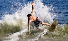 9you娱乐-红魔的黄昏绝唱，高卢雄鸡的盛夏宣言—记2026世界杯B组那场撕裂时空的逆转