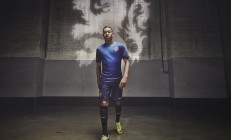 九游娱乐网页-从橄榄球到足球，罗德里如何像全黑队打穿南非一样成为关键先生