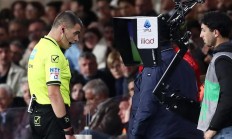 九游app下载-意甲前四争夺激烈，胜者走向欧冠之路的简单介绍