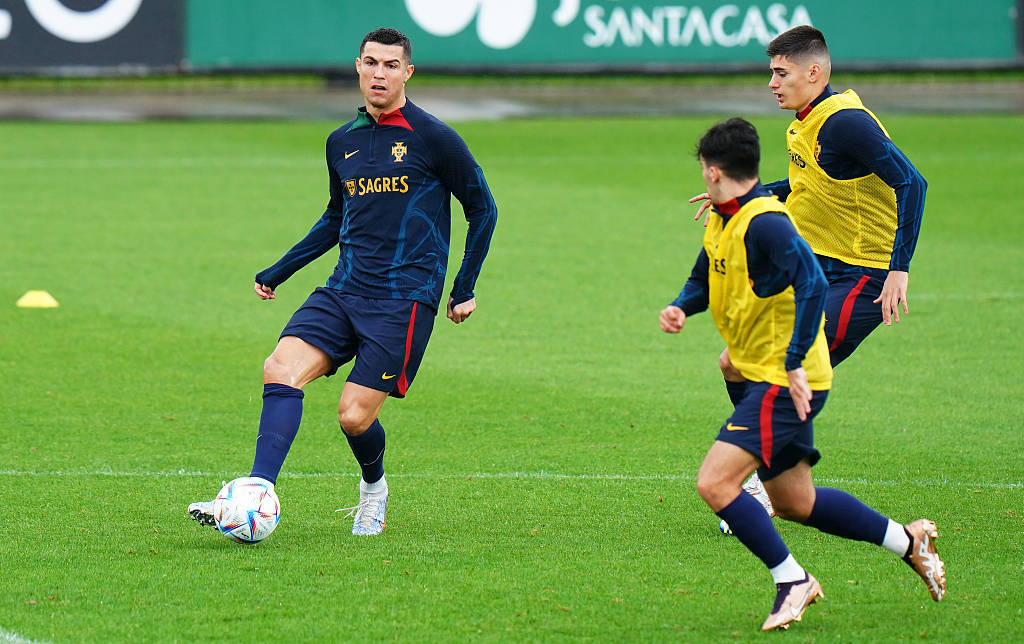 包含匈牙利出局，卢森堡-横扫晋级的词条