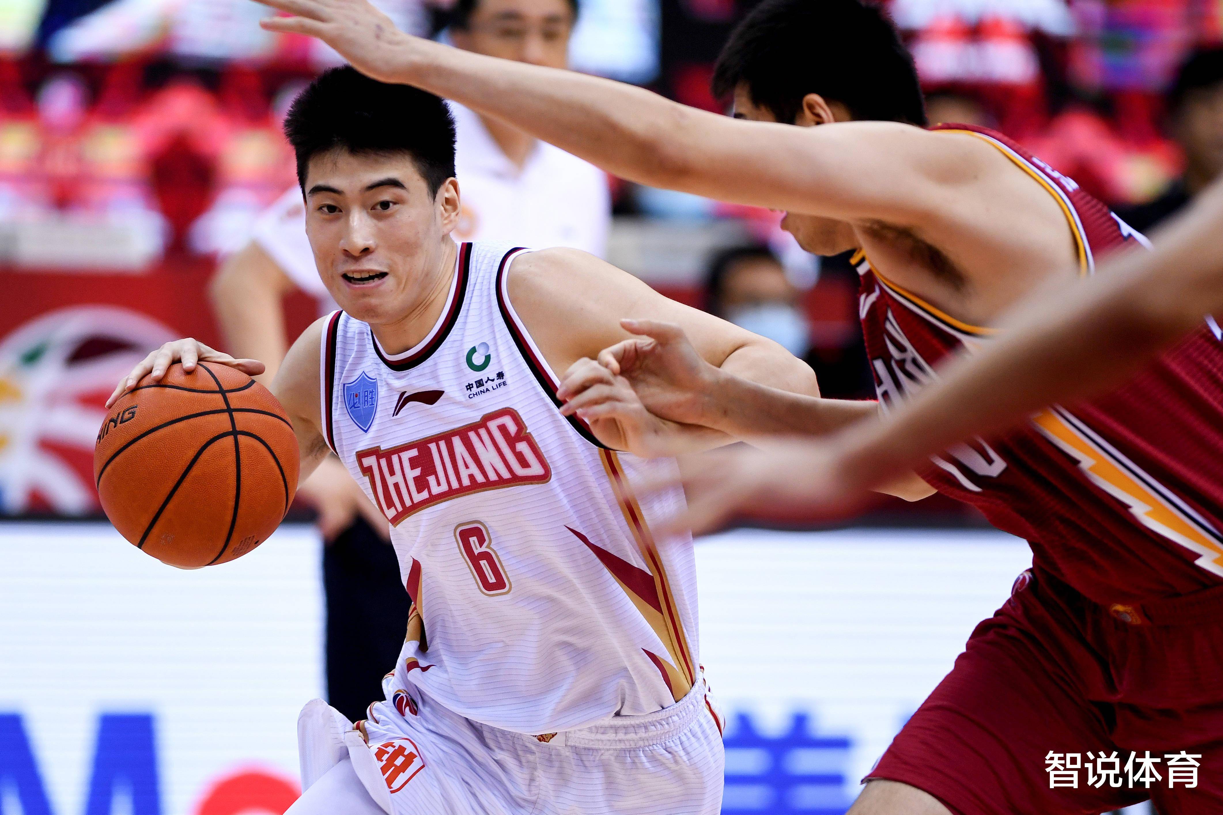 CBA裁判队伍迎来新面孔,备战新赛季的简单介绍 CBA裁判队伍迎来新面孔,备战新赛季的简单介绍