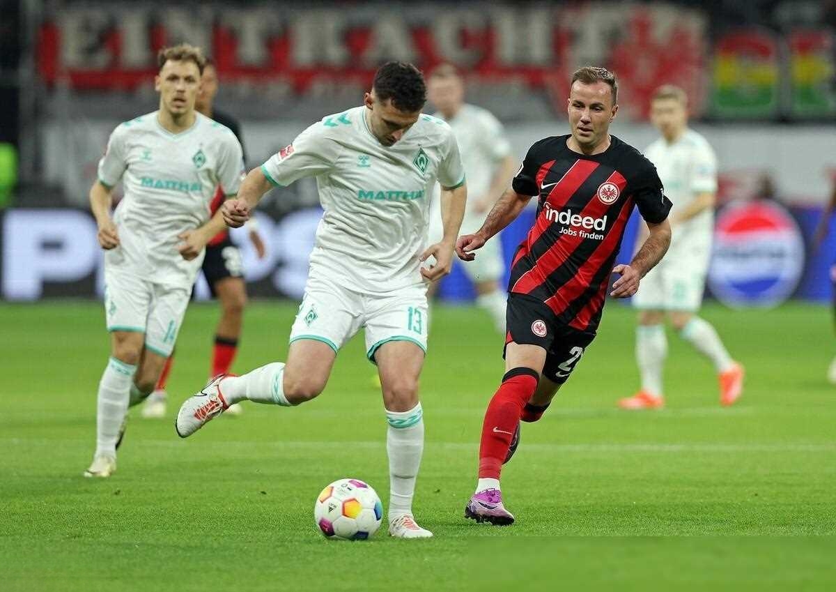 法兰克福豪取三分，继续领跑积分榜的简单介绍