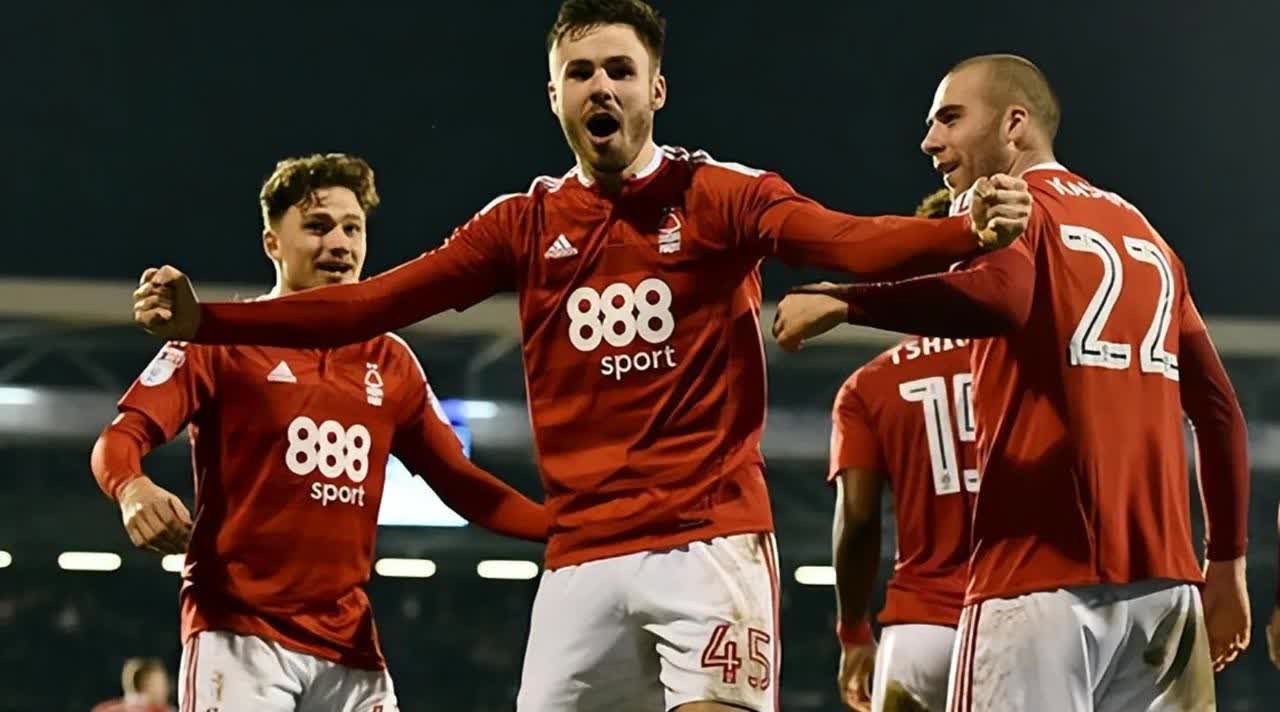 格兰纳达出战巴拉多利德,奥尔特加绝杀帮球队获胜 格兰纳达出战巴拉多利德,奥尔特加绝杀帮球队获胜