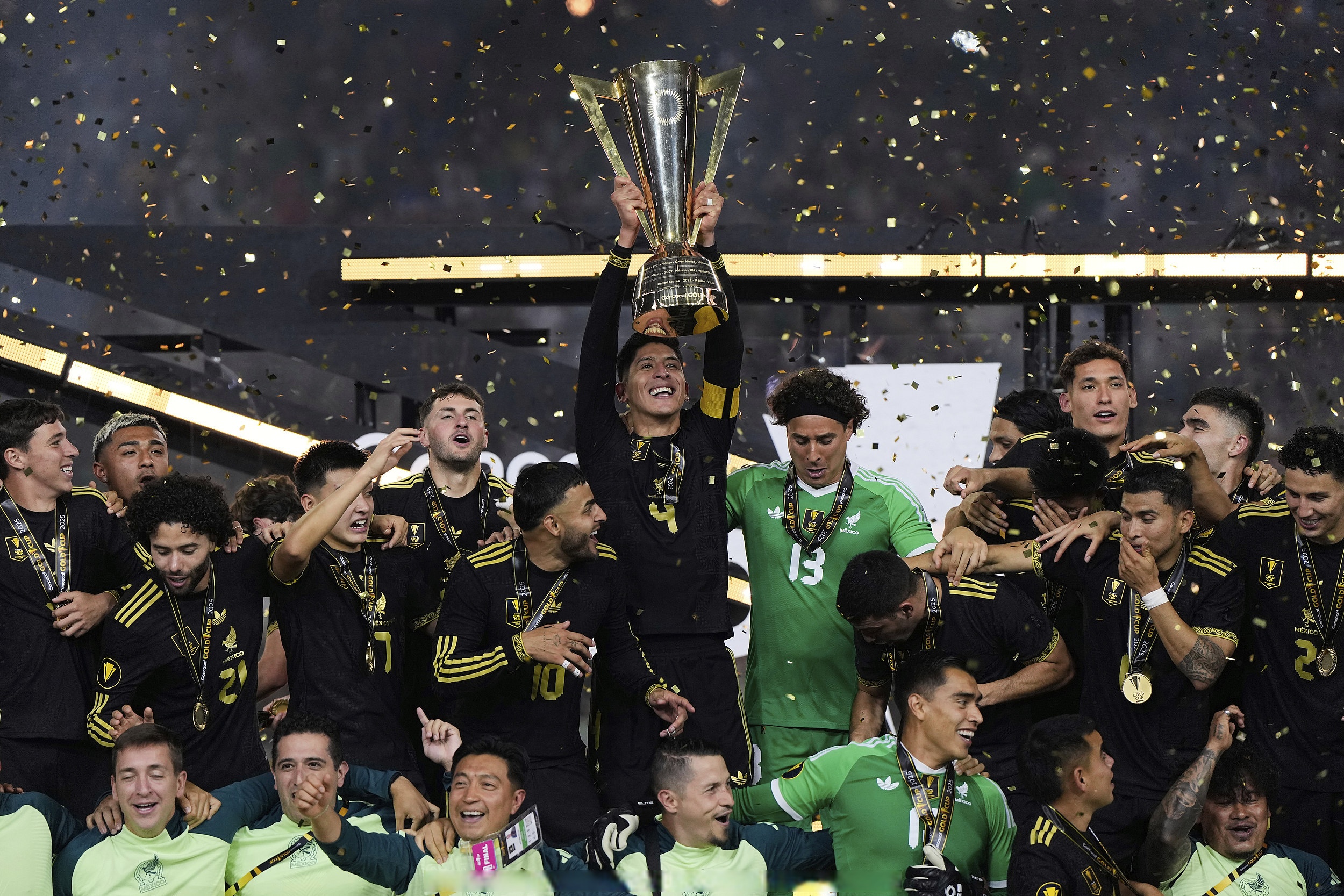 乌克兰球员在墨西哥比赛中取得胜利 乌克兰球员在墨西哥比赛中取得胜利