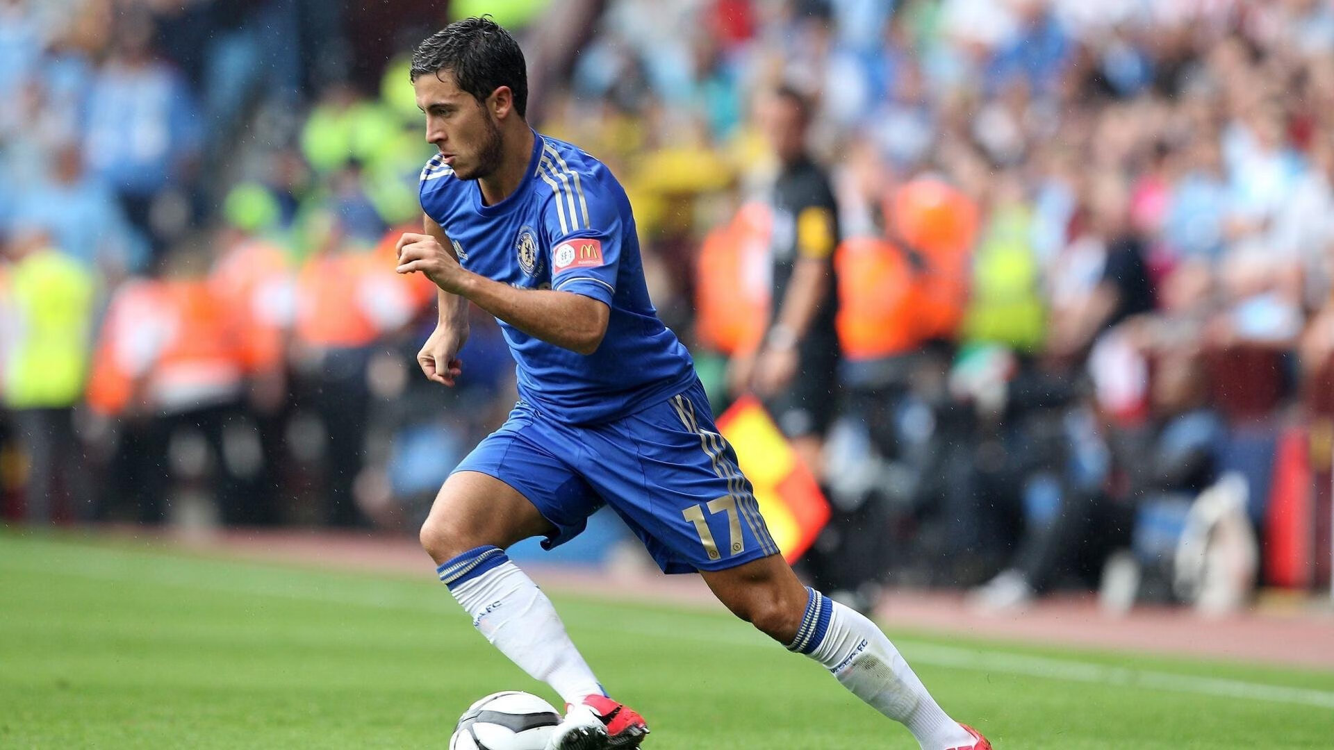 美加墨世界杯焦点战，深圳队爆冷太阳，草根逆袭改写足球叙事